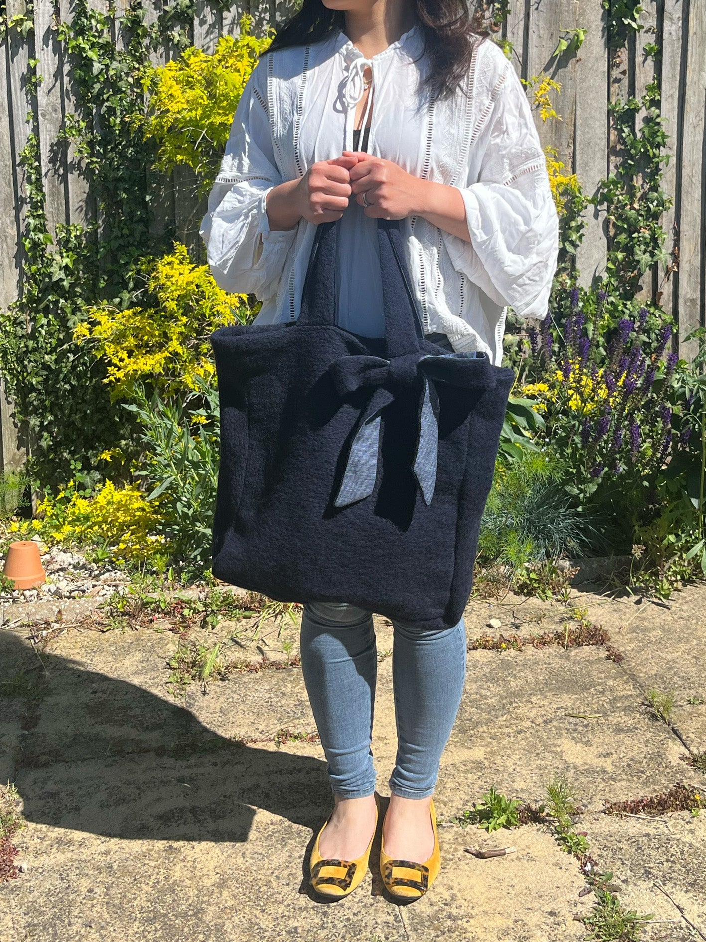 Handmade Bow Wool Tote Bag
